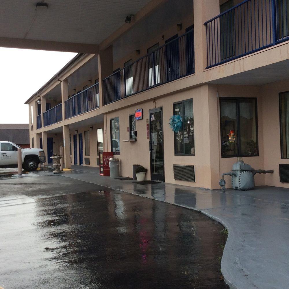Motel Executive & - Covington