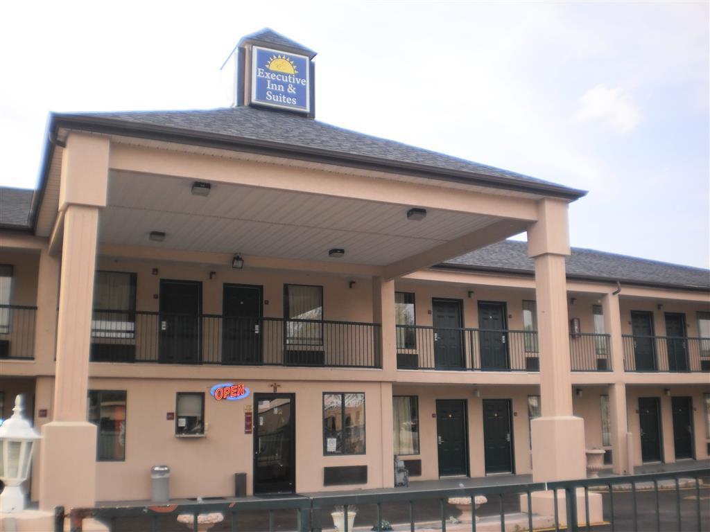 Motel Executive & - 2*