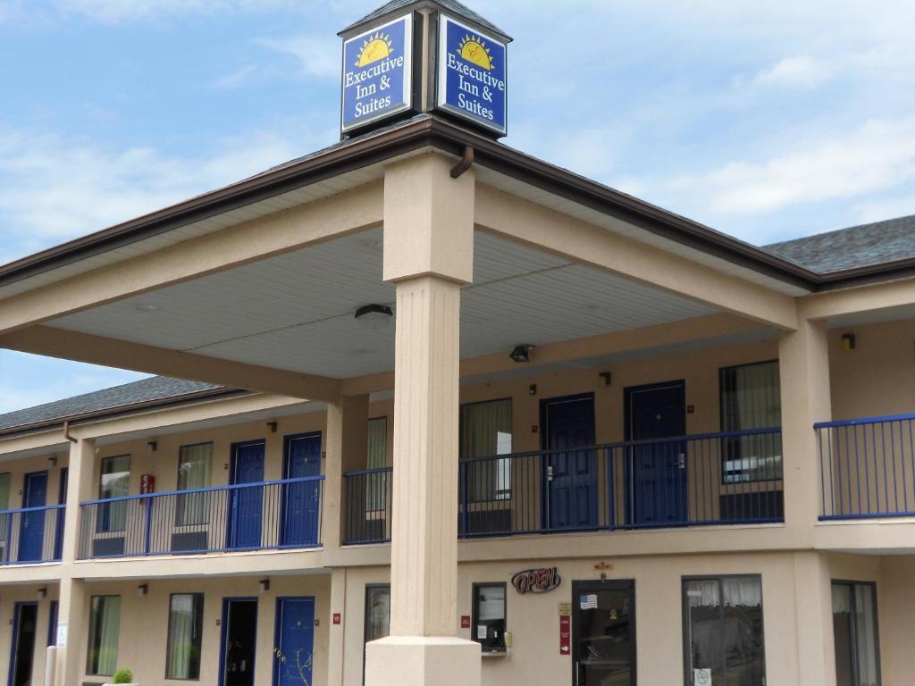 Motel Executive & -